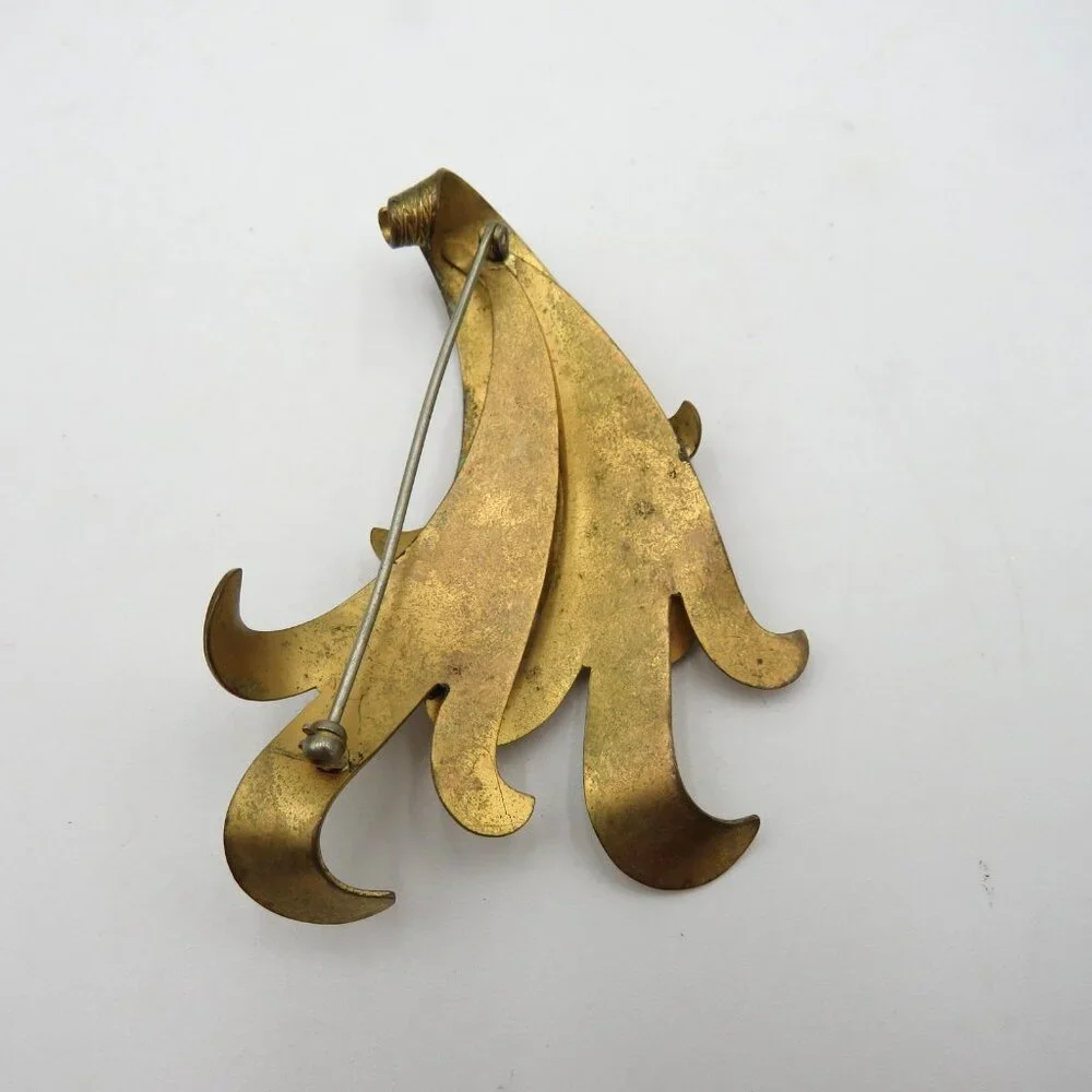 Vintage Gold Tone Engraved Acanthus Scroll 3